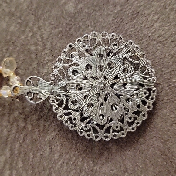 Handmade Glass Beaded Victorian Filigree Pendant Choker Necklace - Picture 5 of 6